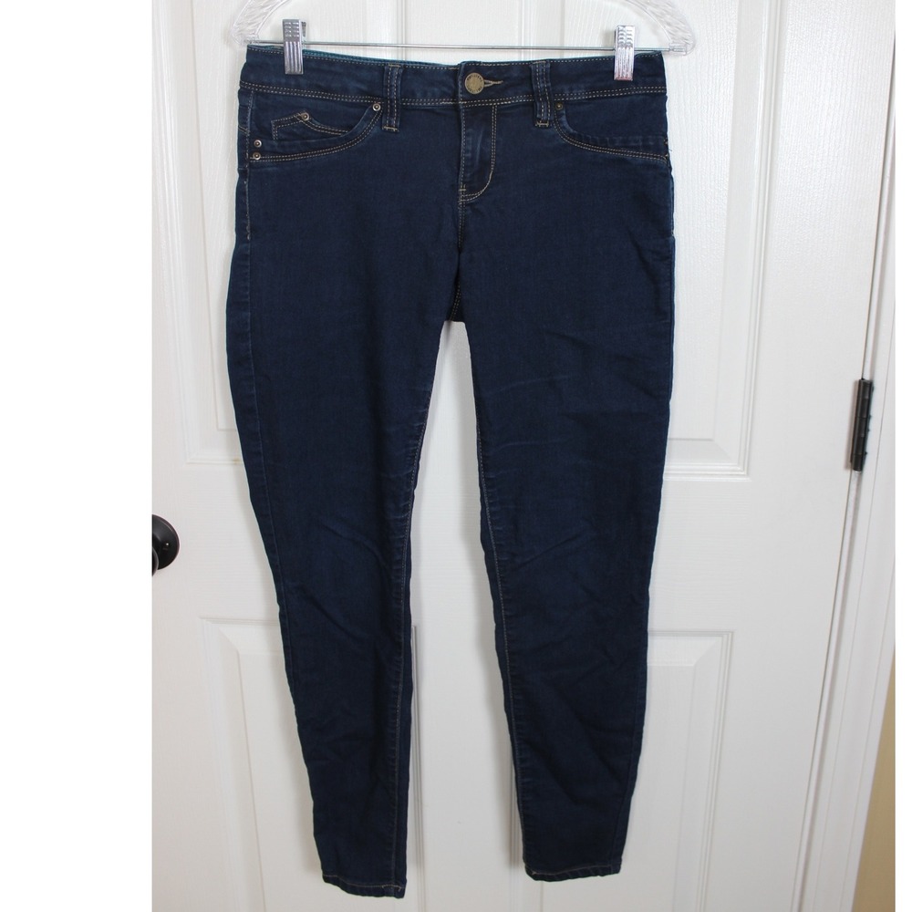 YMI WannaBettabutt Dark Wash Denim Jeans Size 7 Juniors Embellished Pockets